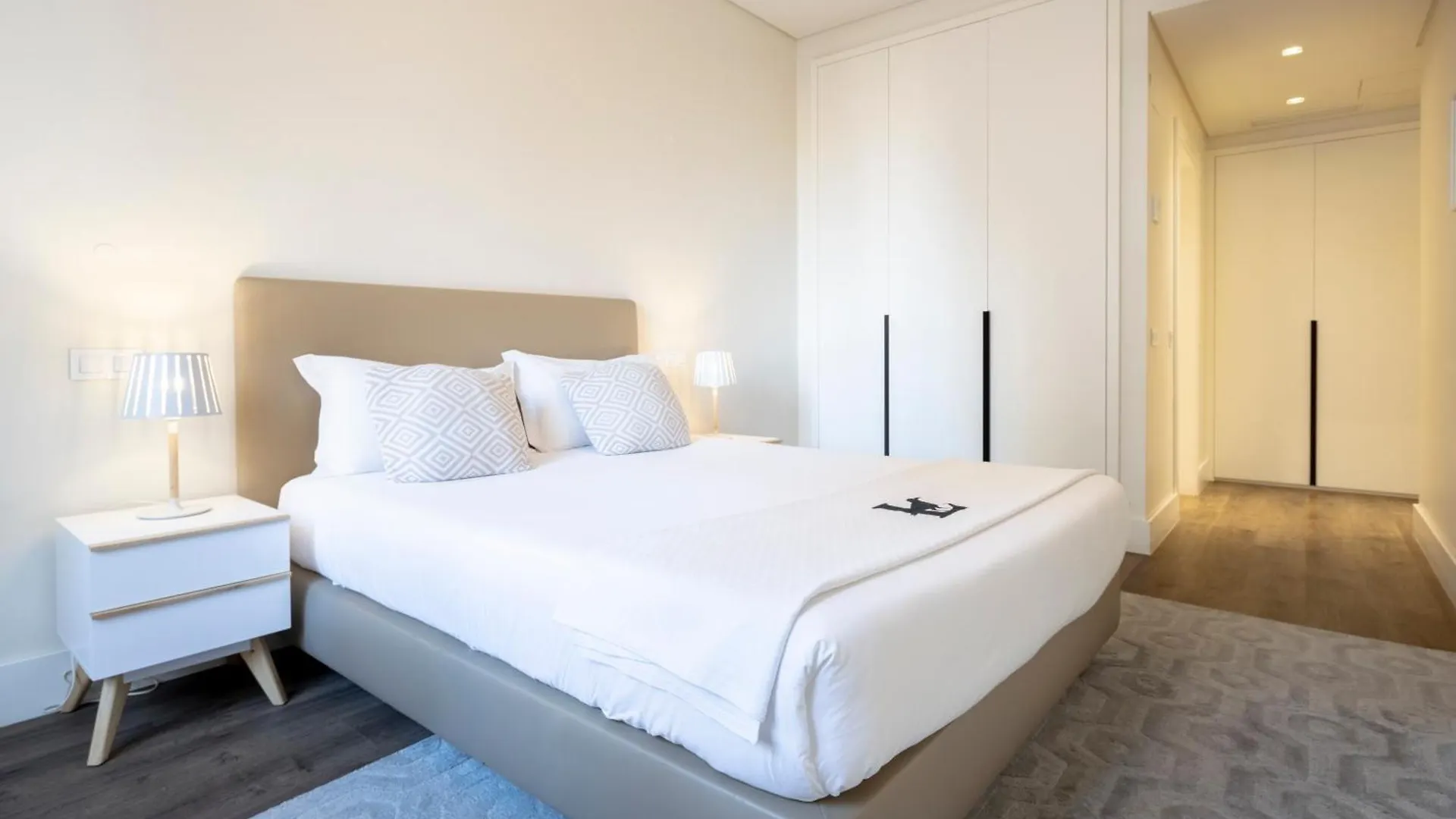 Chiado Mercy Apartments | Lisbon Best Apartments 0*,